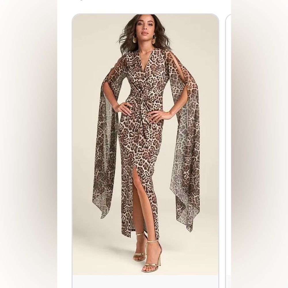 Exaggerated Sleeve Dress in Leopard print, L